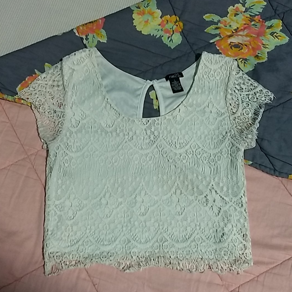 Rue21 white lace crop top